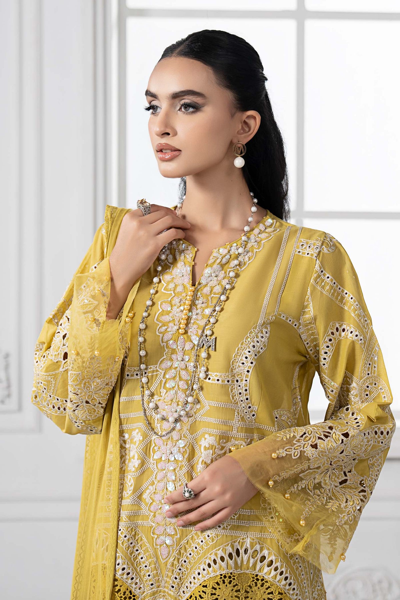 3 Piece Embroidered Lawn Suit | DS-2512-A