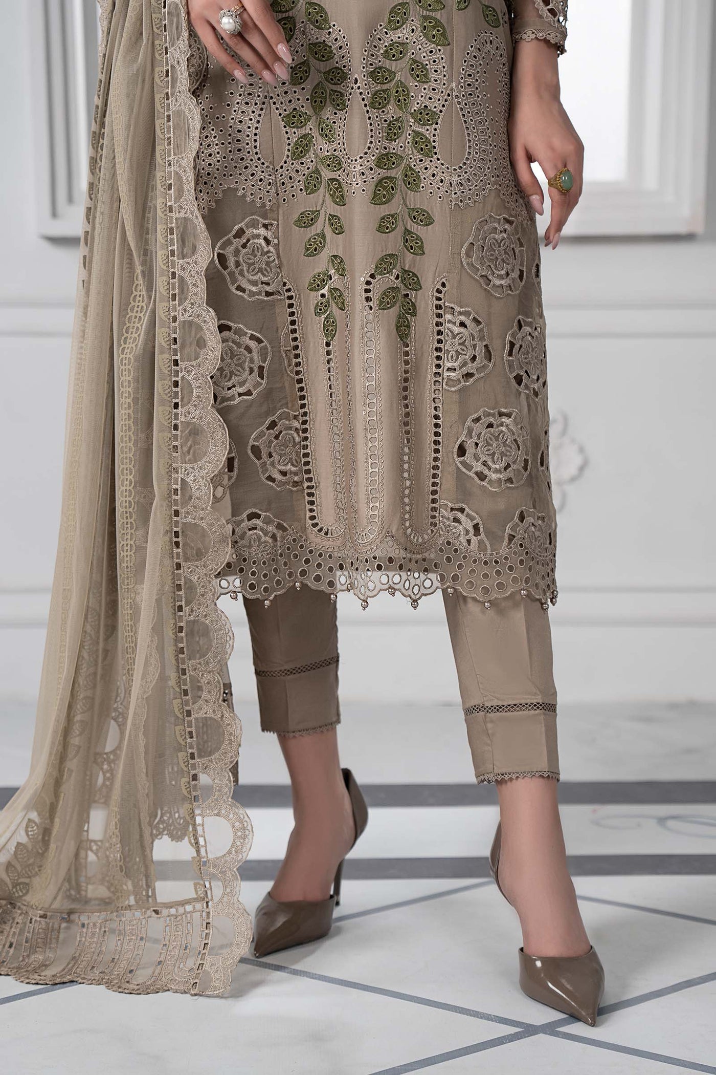 3 Piece Embroidered Lawn Suit | DS-2503-A