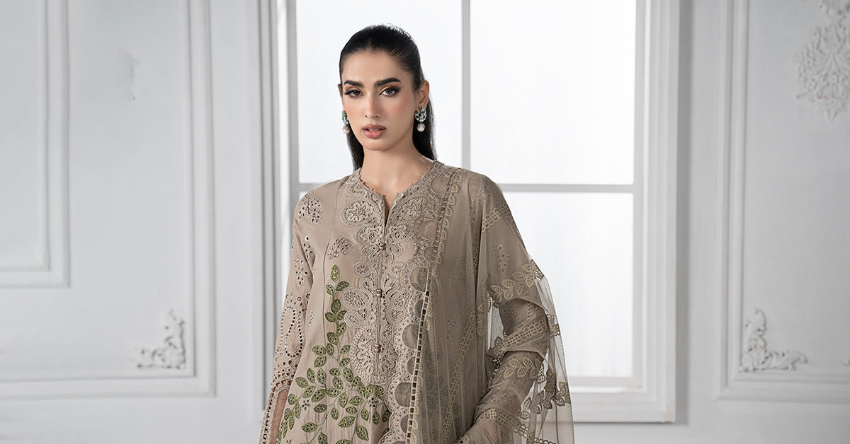 3 Piece Embroidered Lawn Suit | DS-2503-A