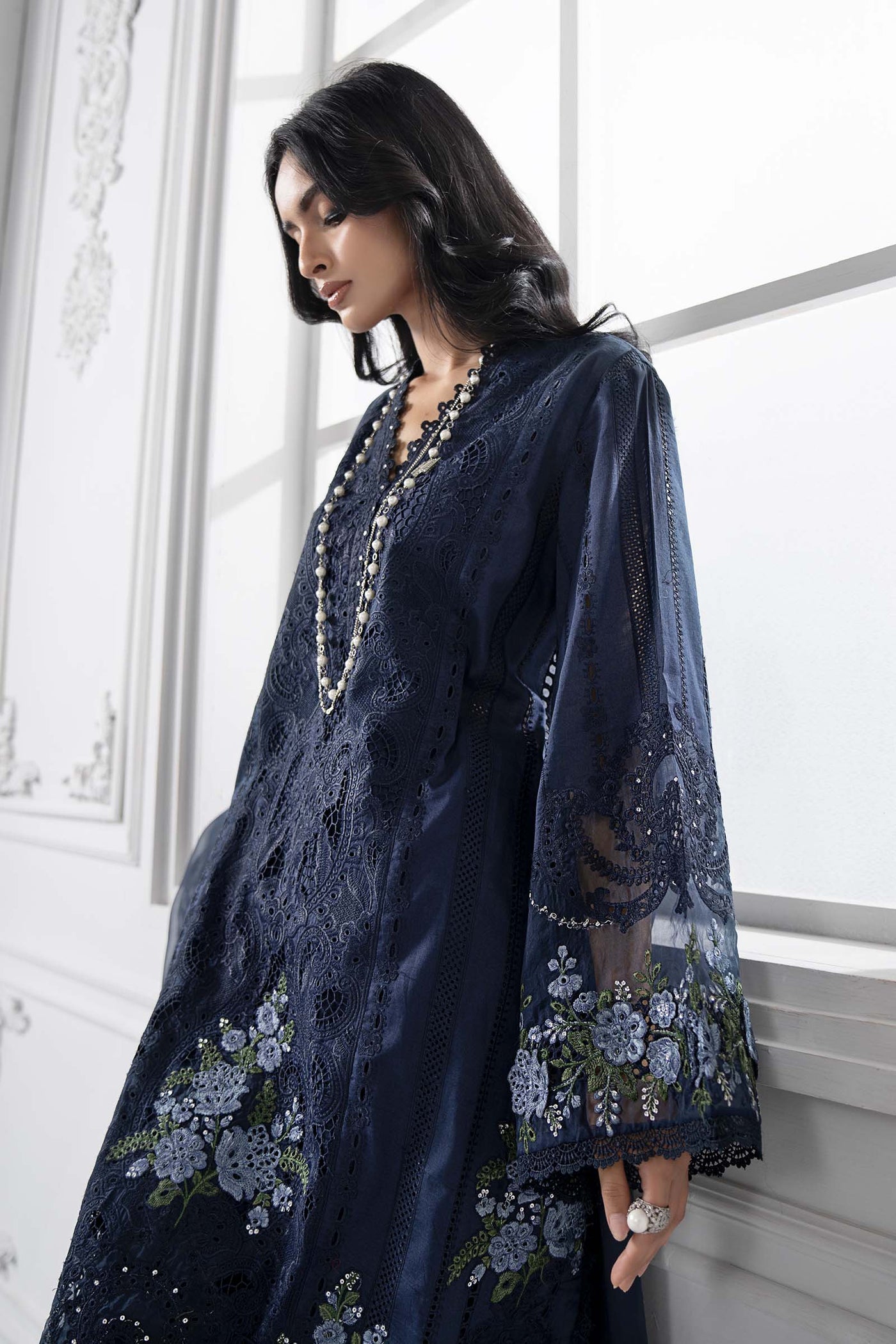 3 Piece Embroidered Lawn Suit | DS-2504-B