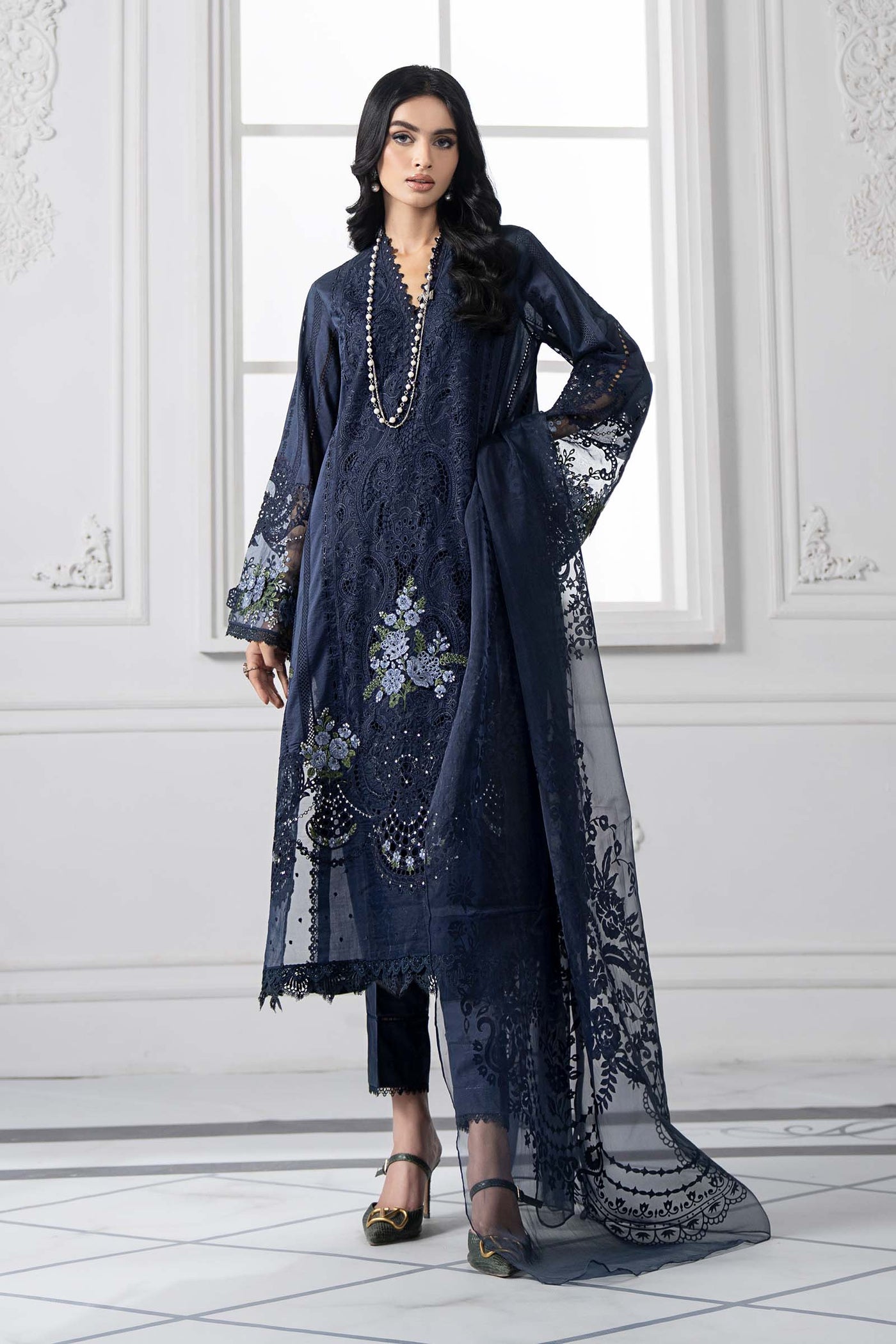 3 Piece Embroidered Lawn Suit | DS-2504-B