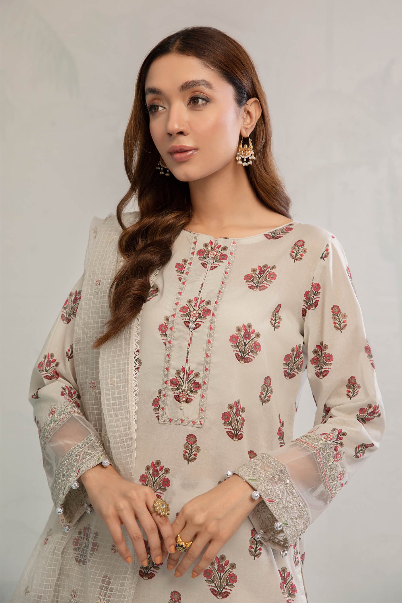 3 Piece Embroidered Lawn Suit | DW-EA23-06R1