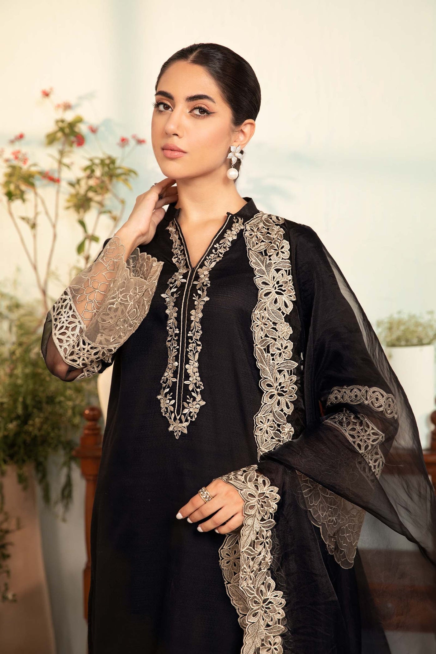 3 Piece Embroidered Lawn Suit | DW-EA23-37R1