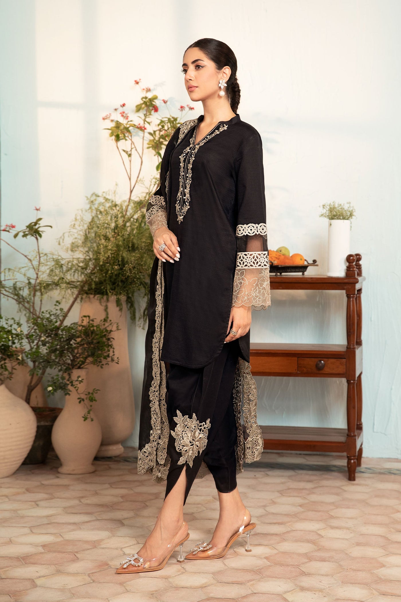 3 Piece Embroidered Lawn Suit | DW-EA23-37R1