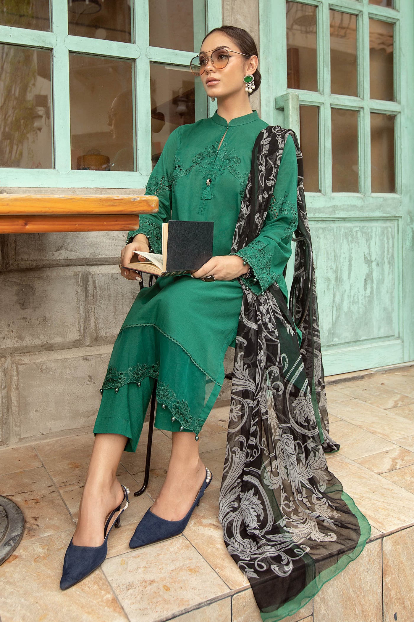 3 Piece Embroidered Lawn Suit | DW-EA23-14R1