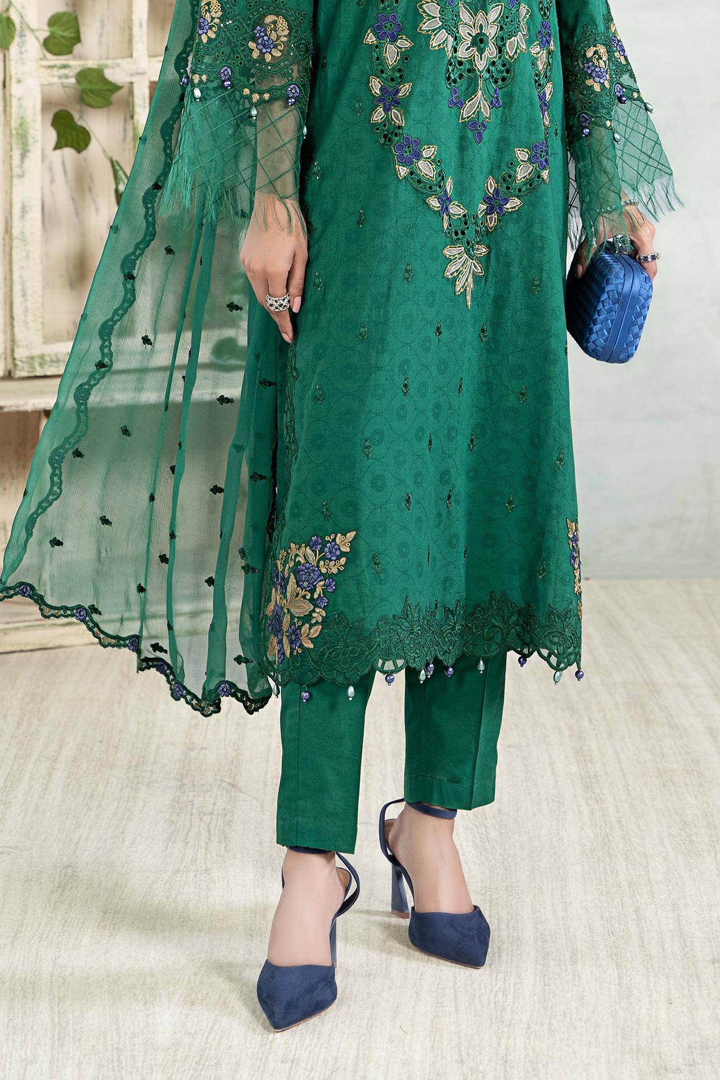 3 Piece Embroidered Jacquard Lawn Suit | DW-EA24-26