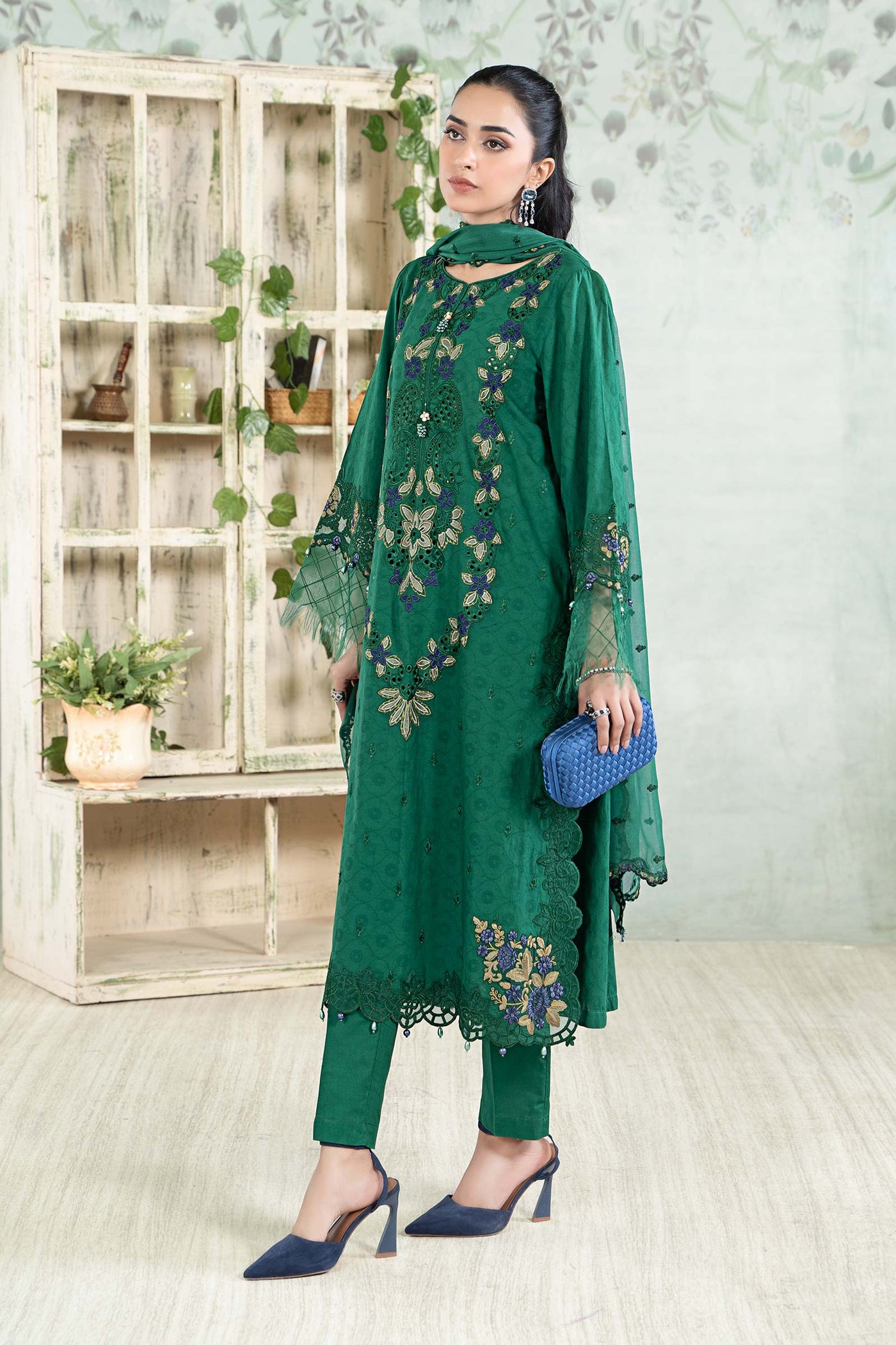 3 Piece Embroidered Jacquard Lawn Suit | DW-EA24-26