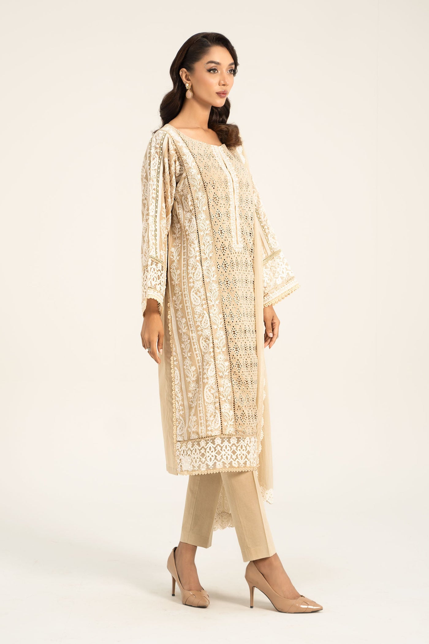 3 PIECE EMBROIDERED LAWN SUIT | DW-EF24-01