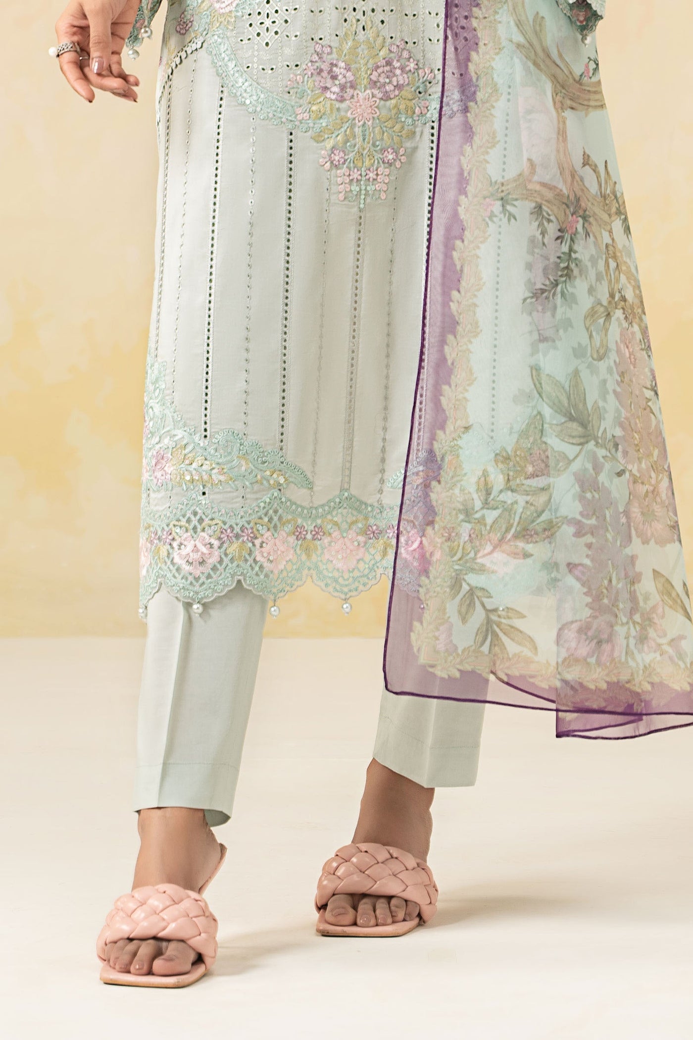 3 Piece Embroidered Lawn Suit | DW-EF25-04