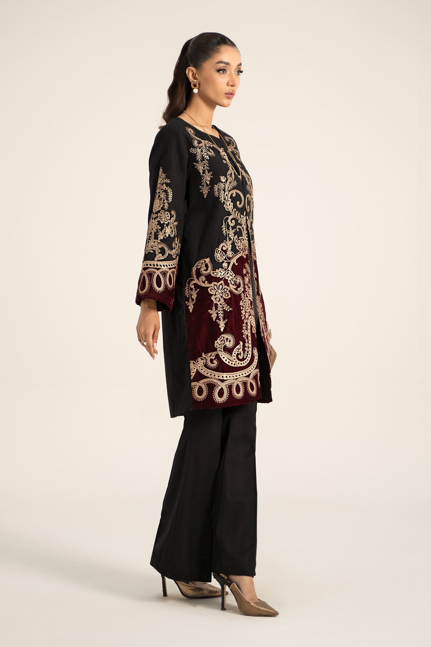 3 Piece Embroidered Khaddar Suit | DW-W24-113