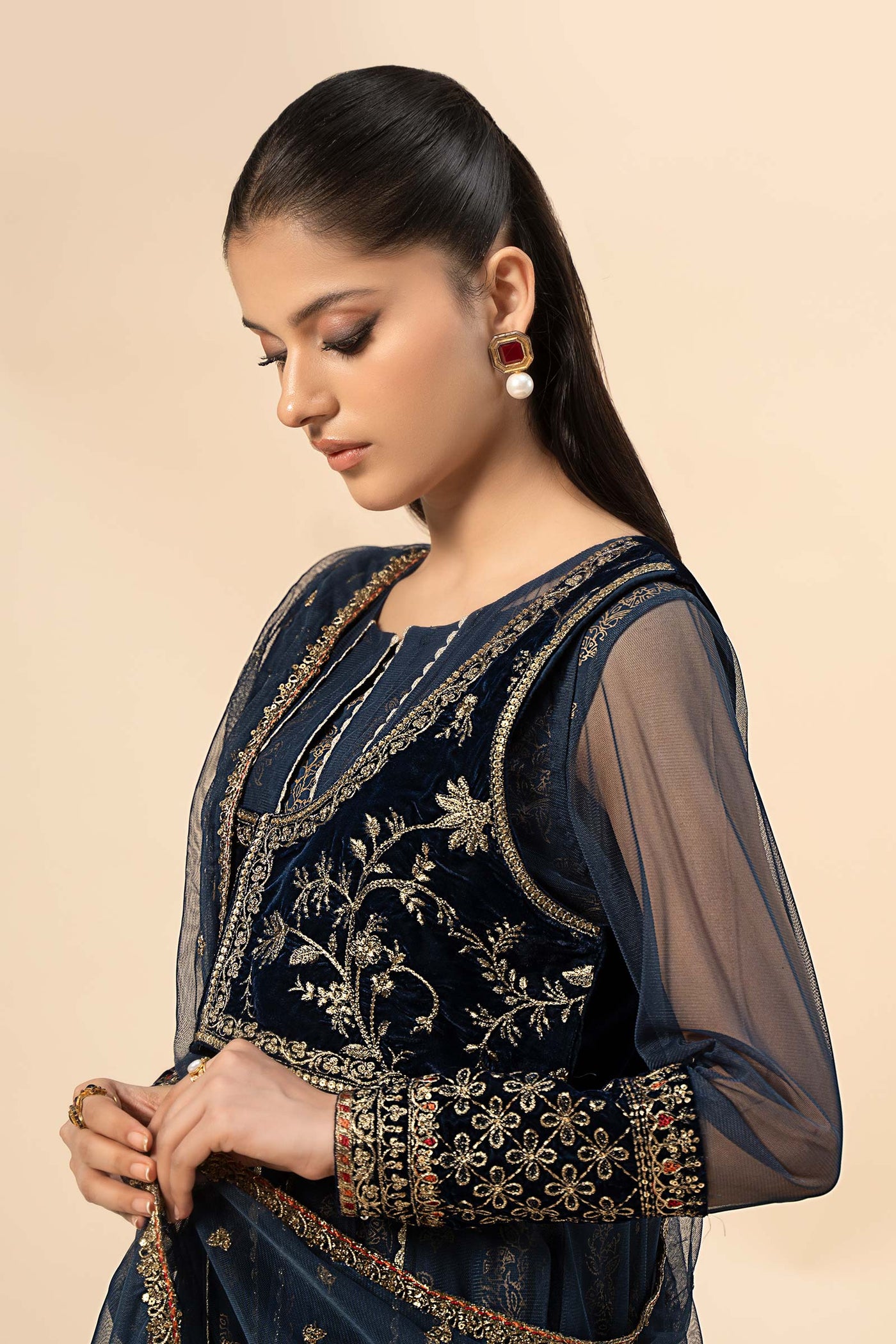 3 Piece Embroidered Khaddar Suit | DW-W24-151