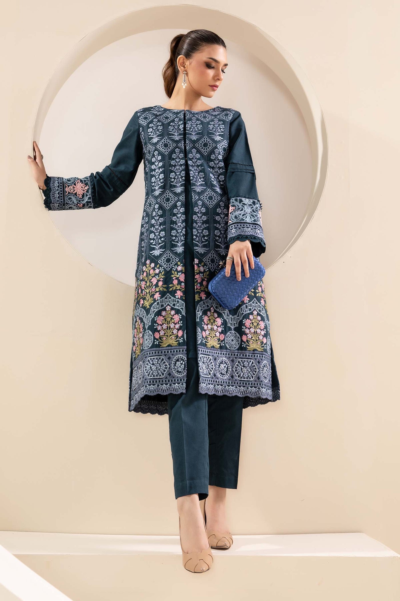 3 Piece Embroidered Khaddar Suit | DW-W24-154