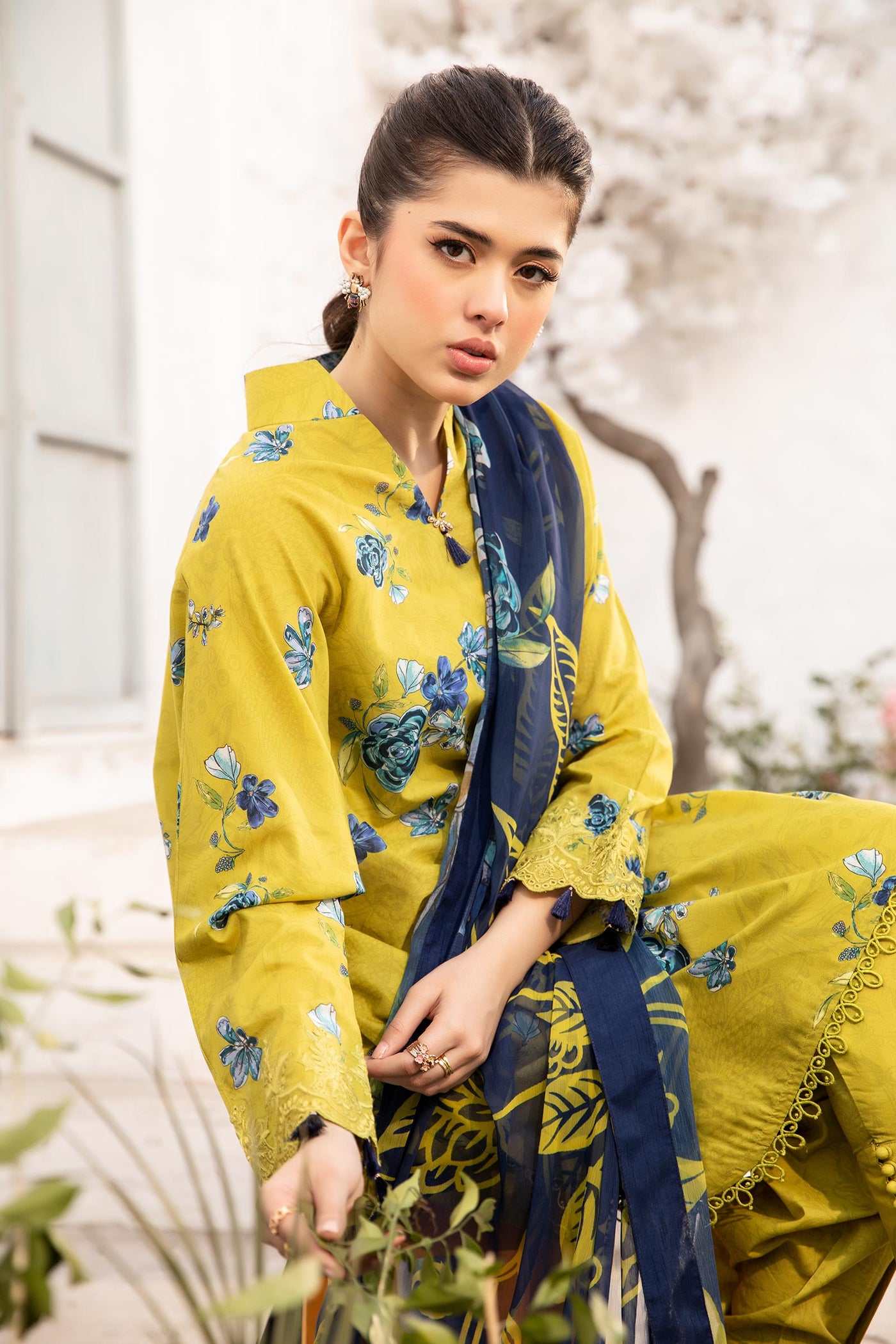 3 Pc Unstitched Embroidered Lawn Suit | MB-CUS25-702A