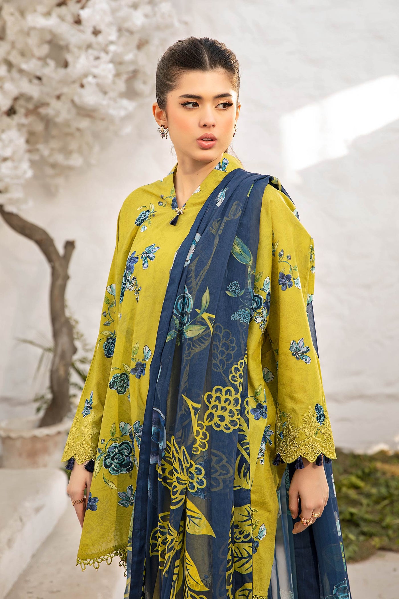 3 Pc Unstitched Embroidered Lawn Suit | MB-CUS25-702A