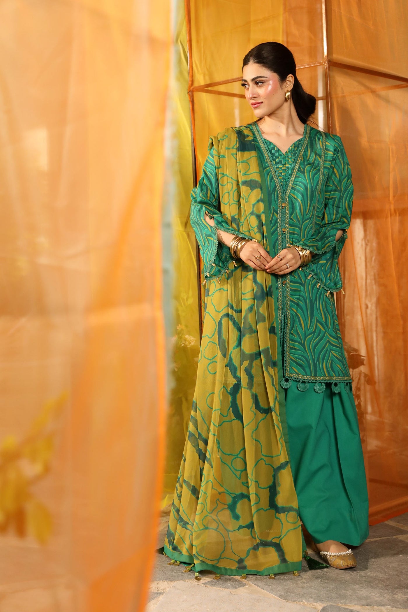 3 Pc Unstitched Embroidered Lawn Suit | MB-CUS25-704A