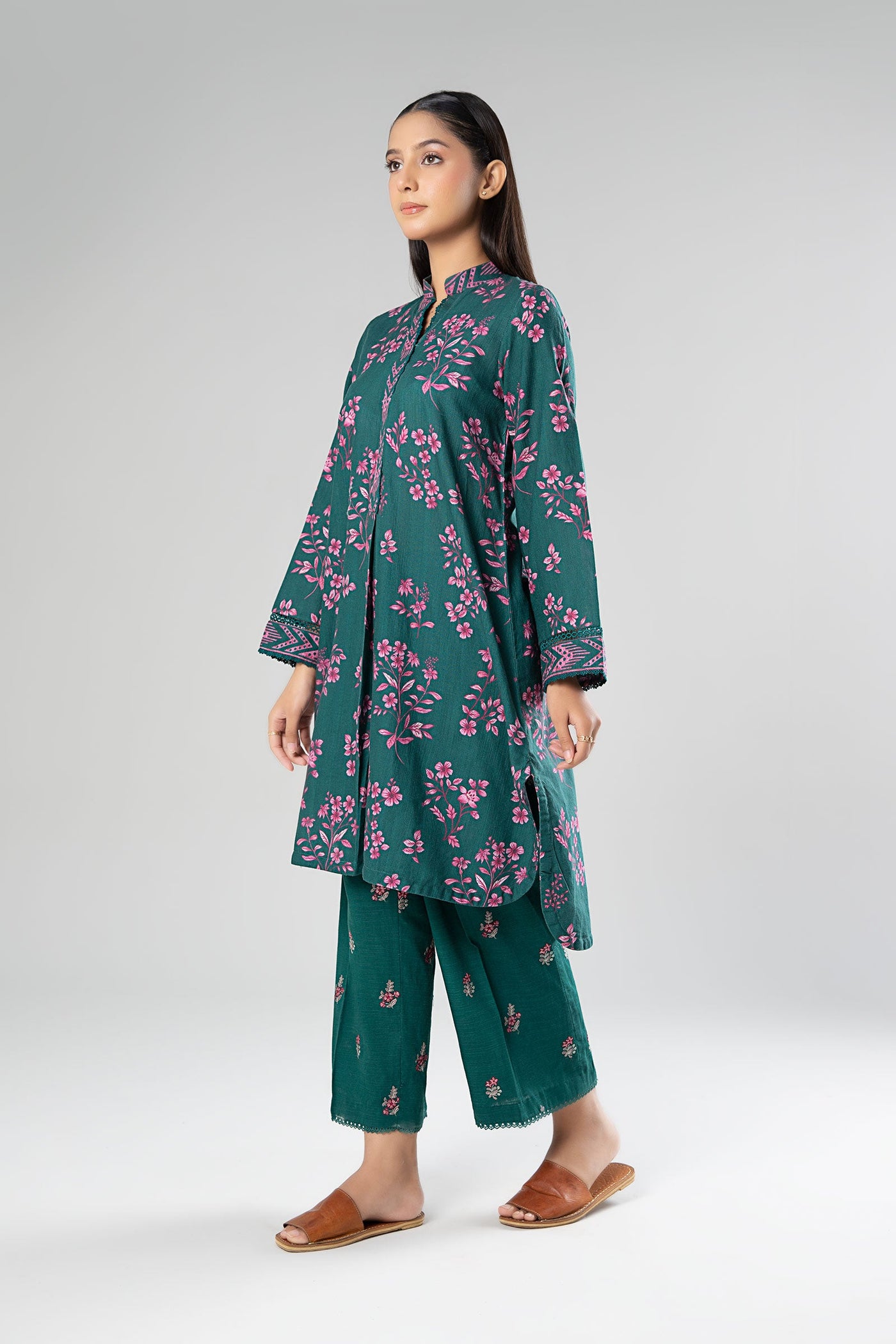 2 Pc Printed Khaddar Suit | MB-WS24-151