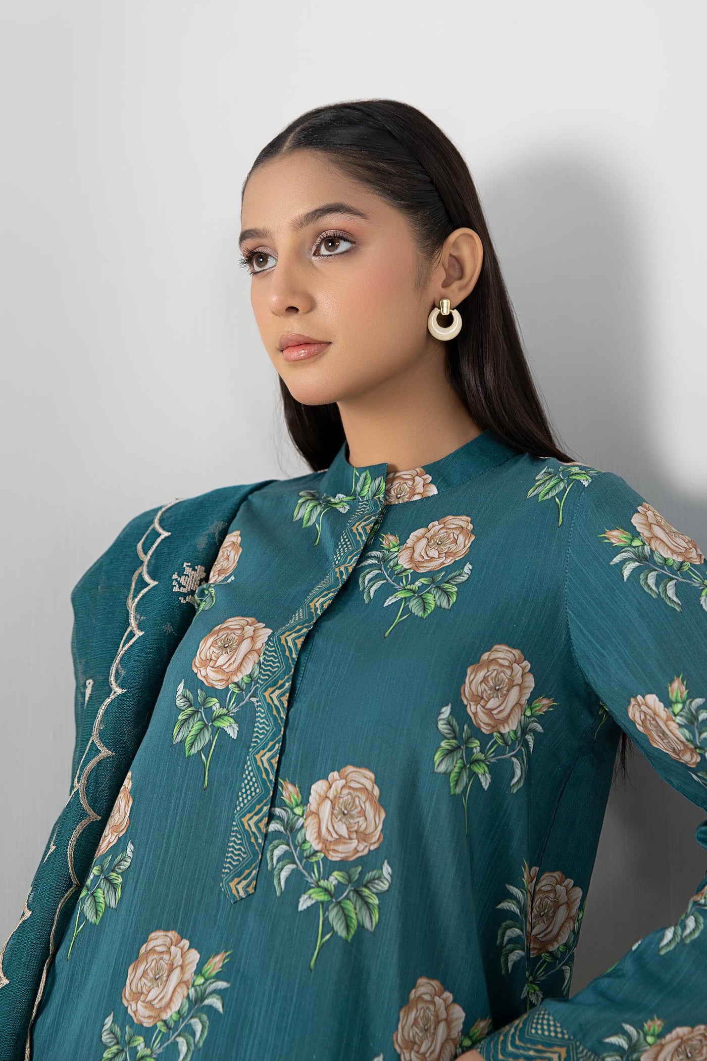 3 Pc Embroidered Slub Suit | MB-WS24-179