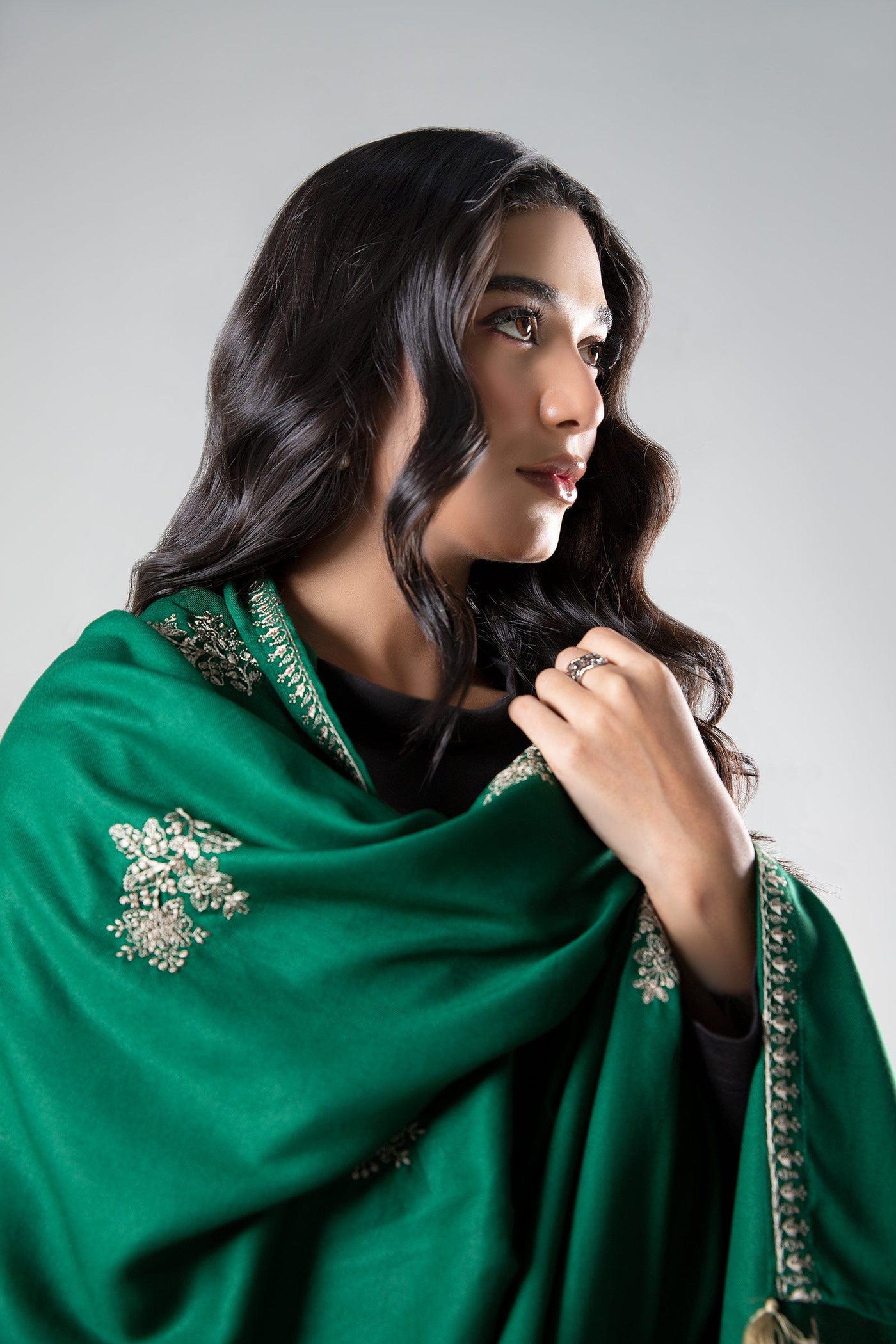 Embroidered Twill Shawl | MB-WS24-83