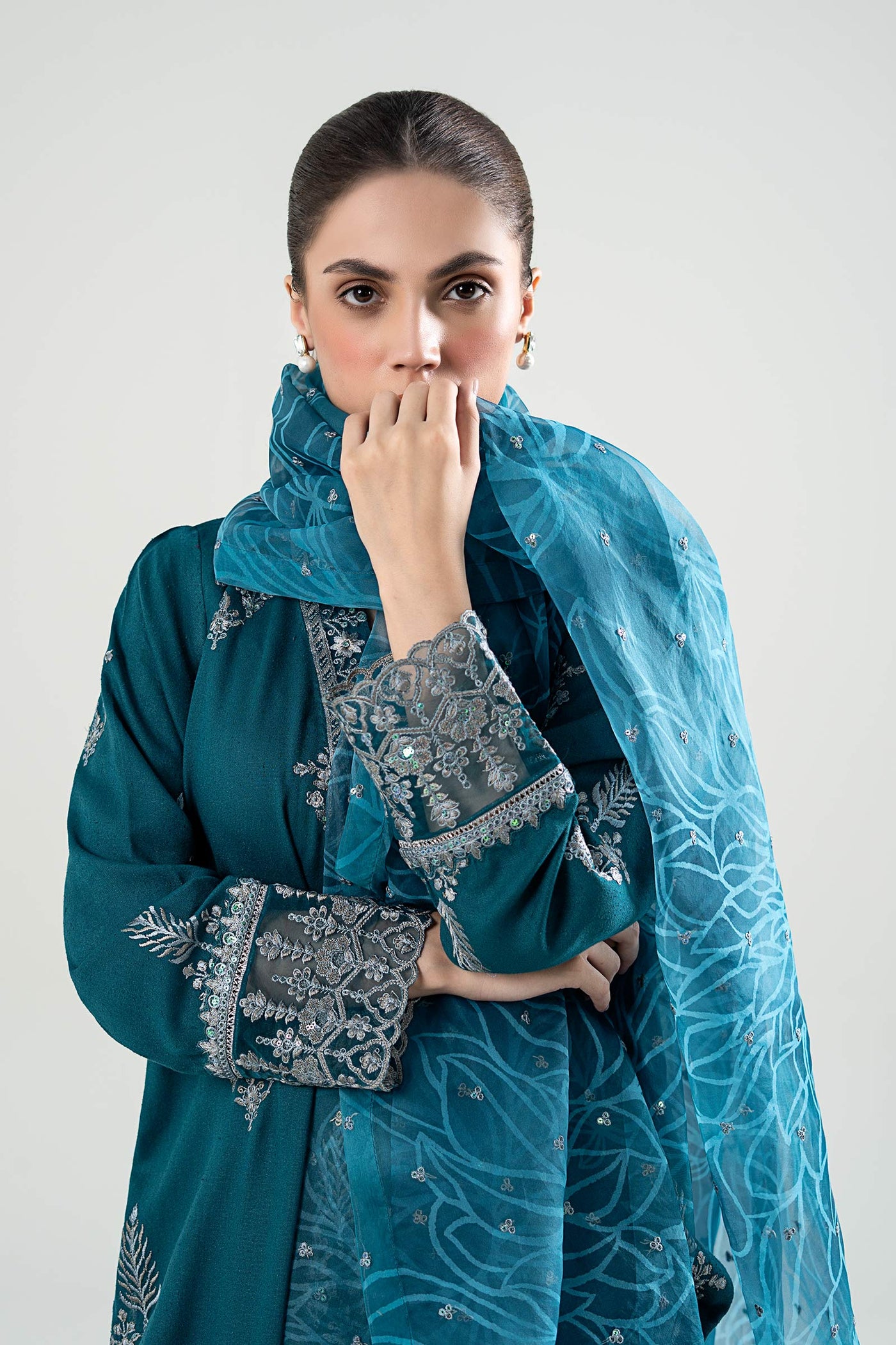 3 Pc Embroidered Karandi Suit | MB-WS24-88