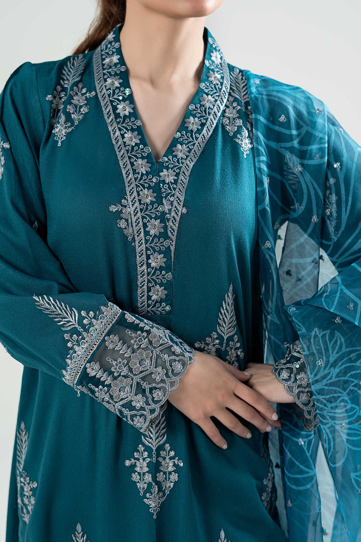 3 Pc Embroidered Karandi Suit | MB-WS24-88