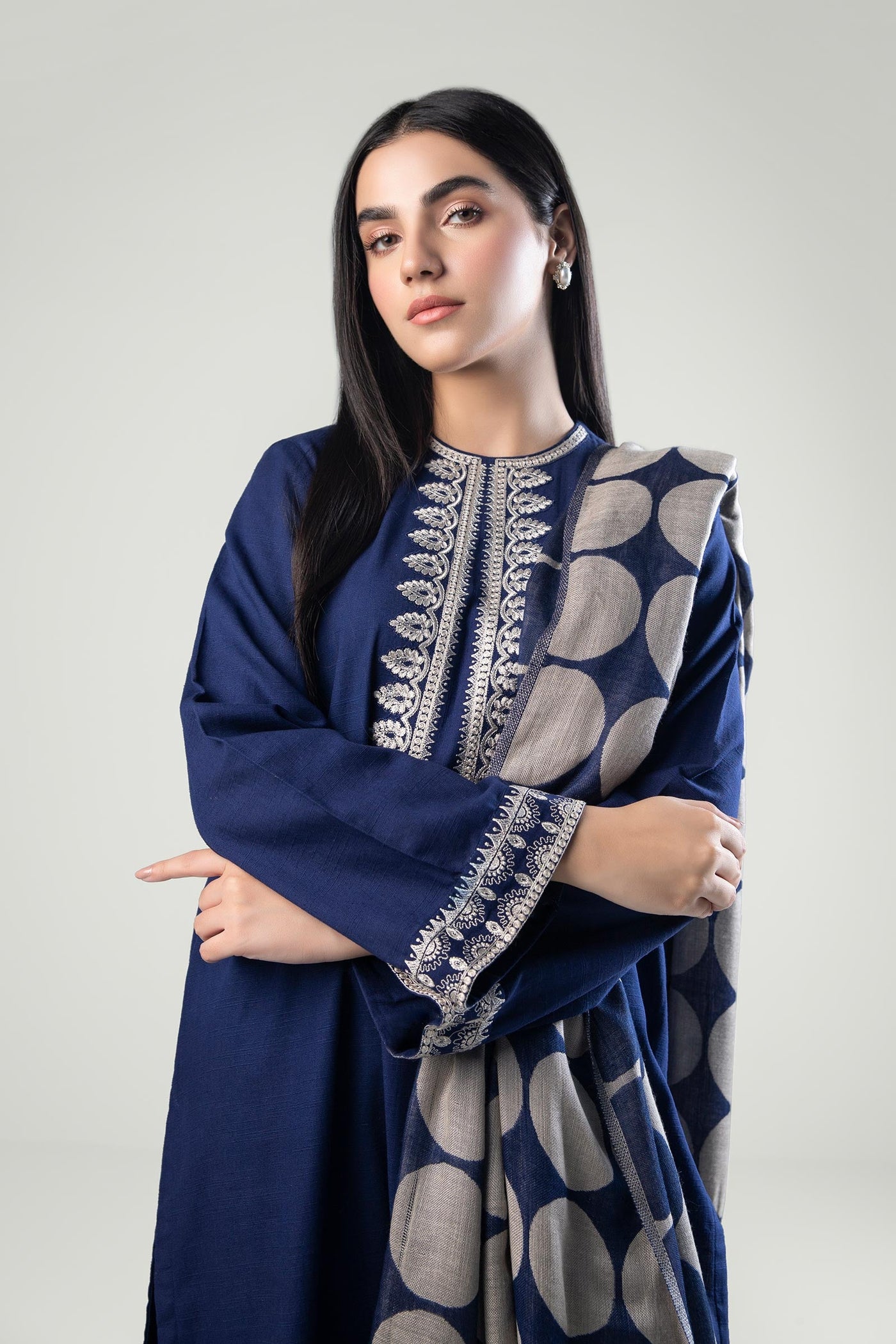 3 Pc Embroidered Khaddar Suit | MB-WS24-92