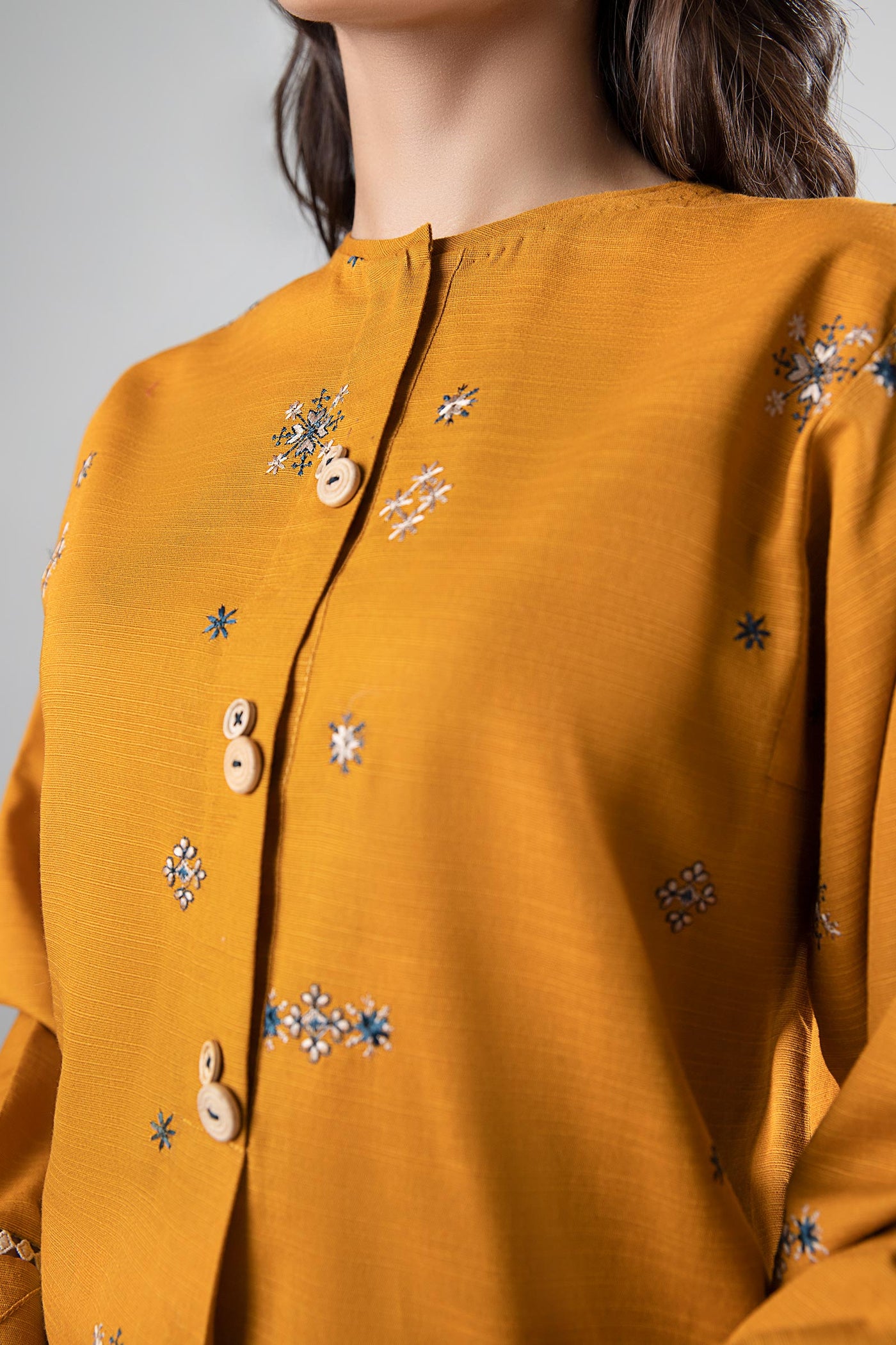 3 Pc Embroidered Khaddar Suit | MB-WS24-93