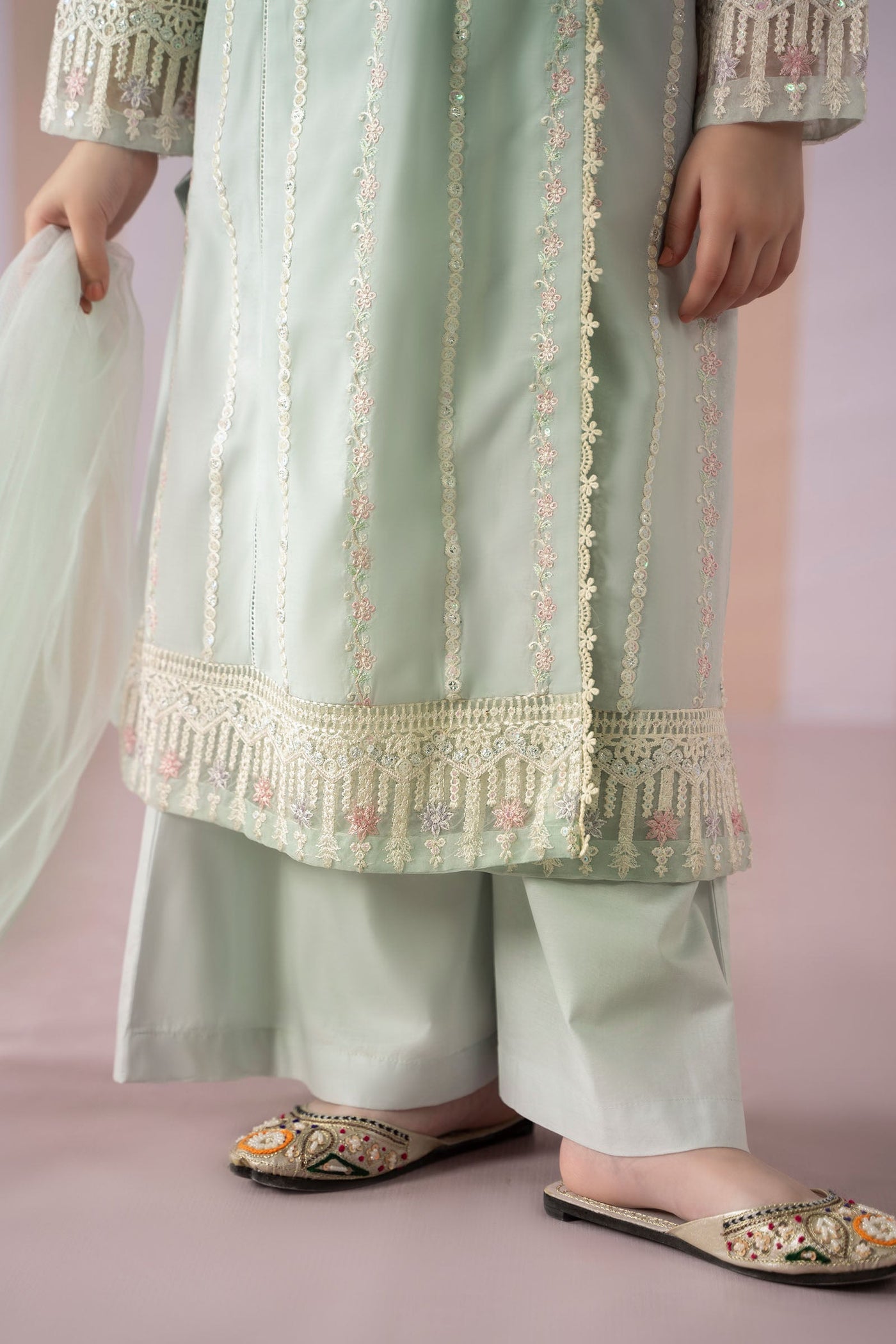 3 Piece Embroidered Lawn Suit | MKD-EF25-51