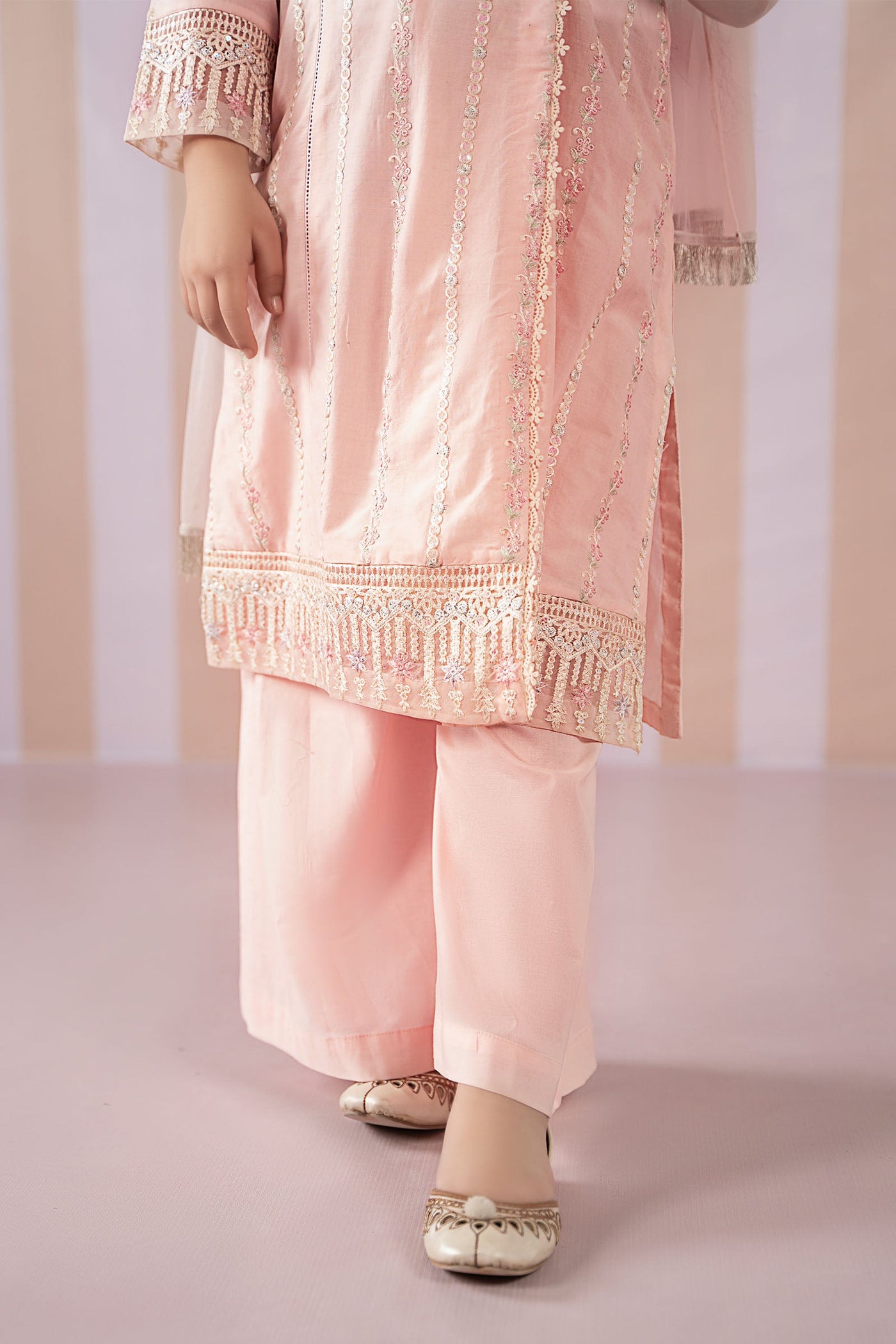 3 Piece Embroidered Lawn Suit | MKD-EF25-51