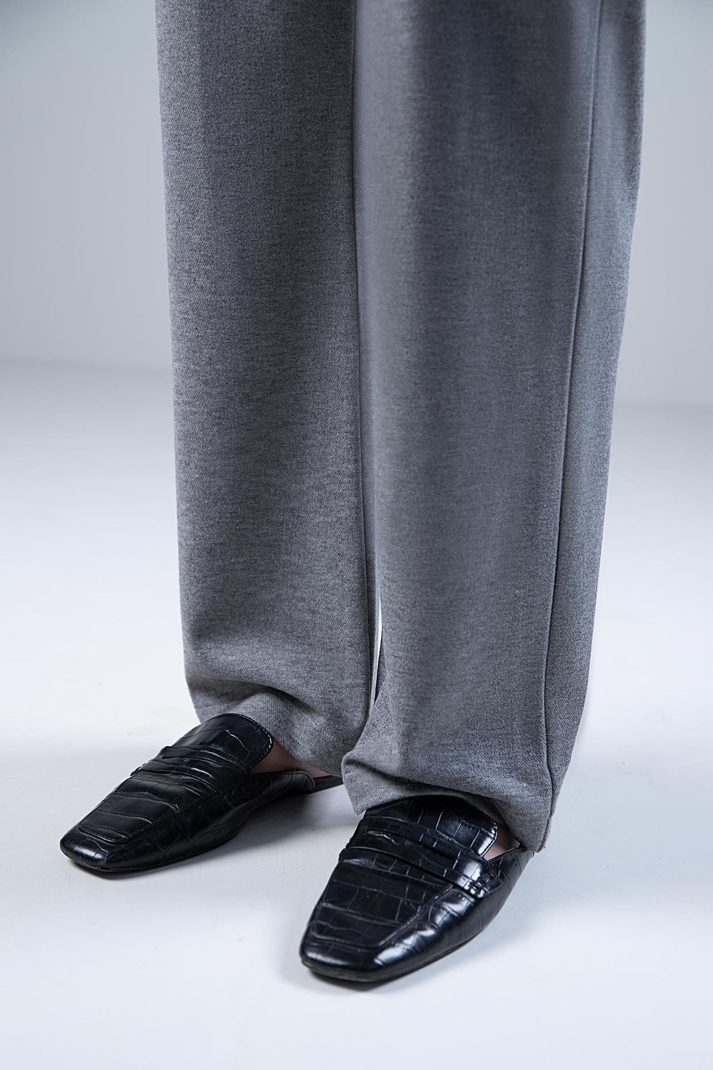 Relaxed Straight Pants | WEST-W24-57A